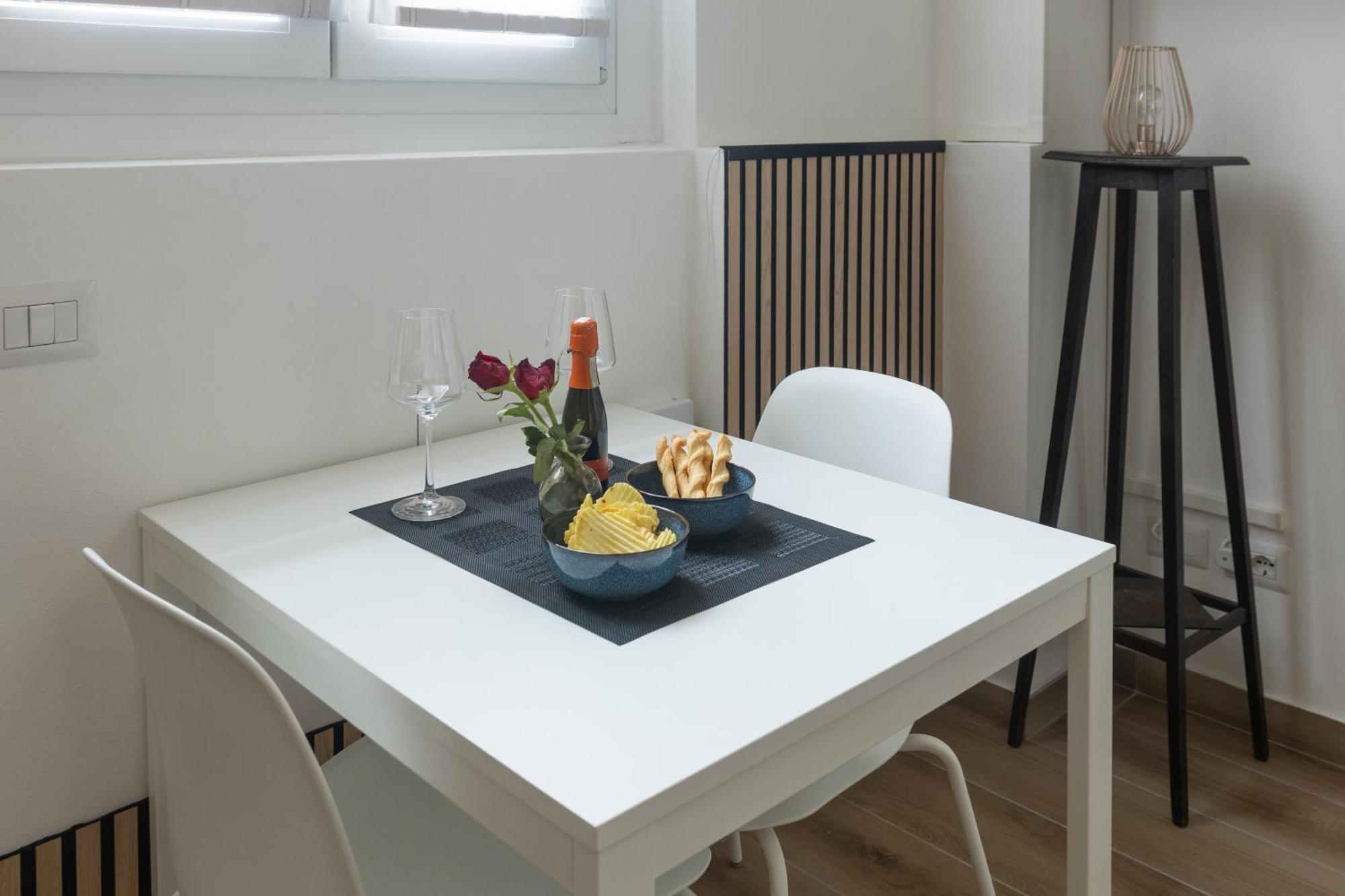 Moderno E Confortevole Loft Tra Navigli E Bocconi Milánó Kültér fotó